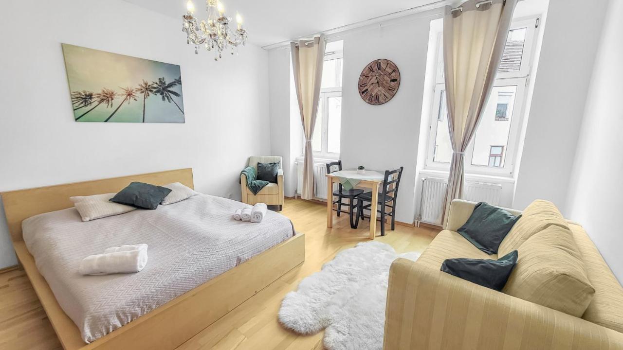 Adalbert Apartamento